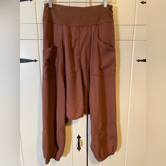 🎉🌺 Free People Movement Haram Pants - Picture 3 of 12